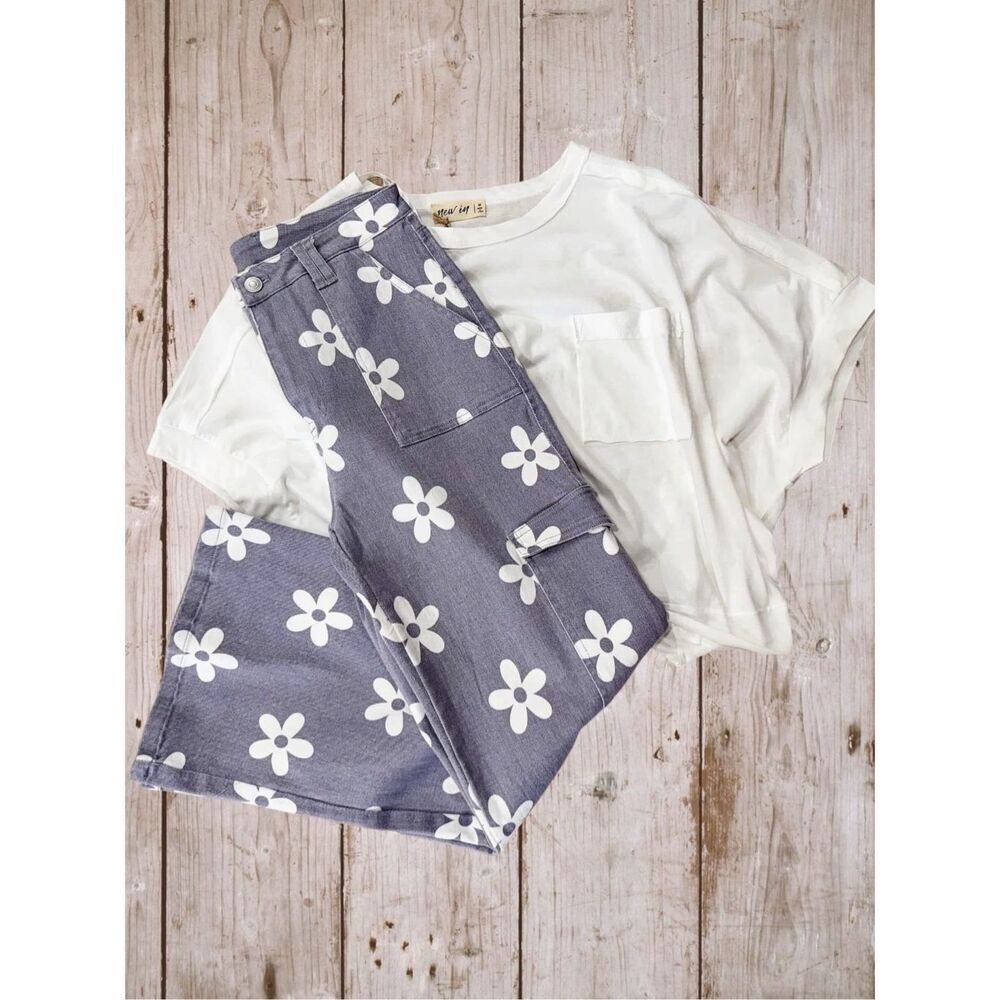BiBi Dusty Lavender Floral Wide Leg Cargo Pants Daisy Print Boho Festival NWT - Picture 10 of 12